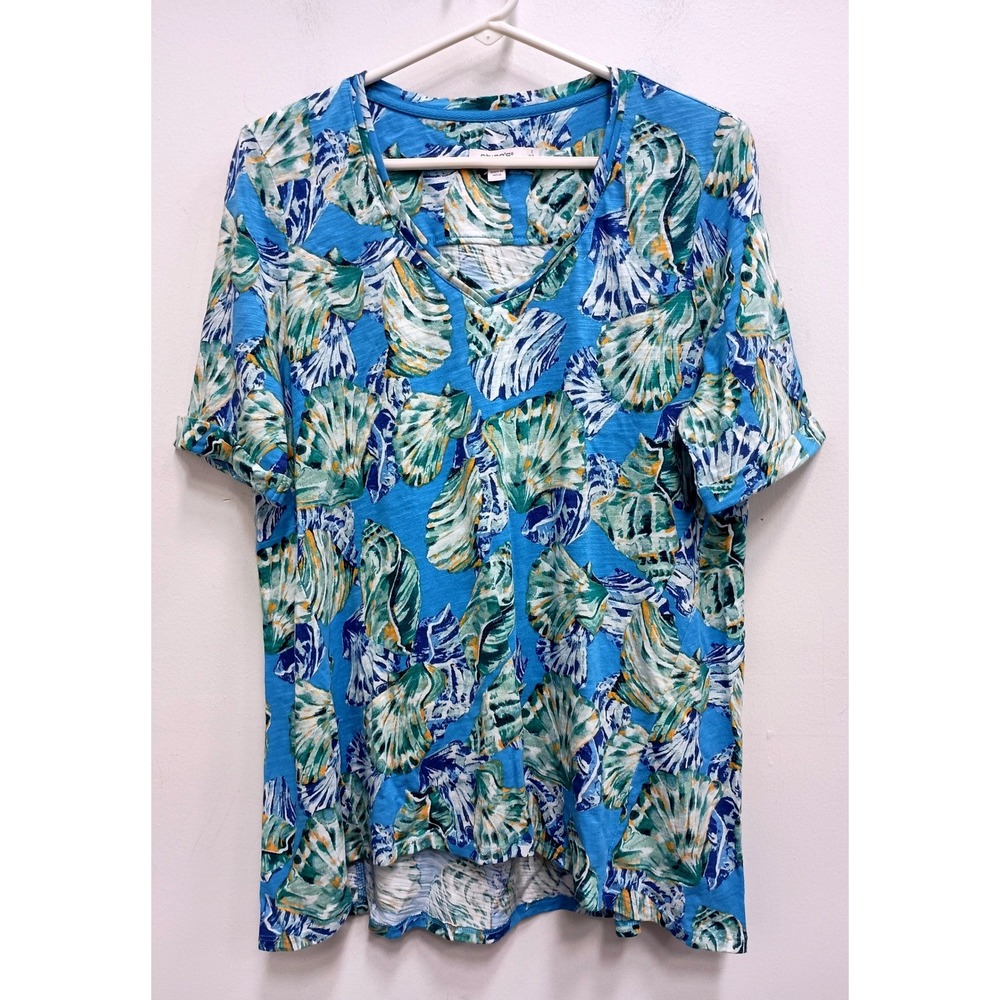 Chicos Sea Shell Print V-Neck Tee Womens Medium Blue Coastal Beach Slub Knit